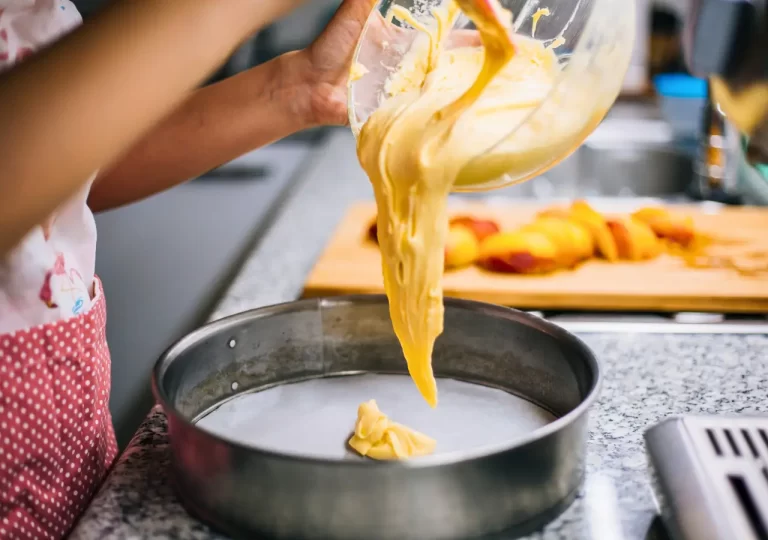 Capa - Tipos de Massas de Bolos - Diferenças, Dicas e Como Escolher a Melhor para Cada Receita